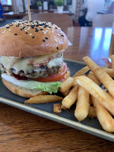 Pack your mince patties with spices from around the world and stack your buns with cheese, bacon, lettuce and more. Wagyu beef burger Melbourne Victoria #food #meal #foods # ...