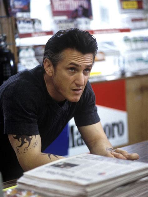 Childhood friends jimmy markum, sean devine and dave boyle reunite following the death of jimmy's oldest daughter, katie. Mystic River (2003) - Clint Eastwood | Synopsis ...