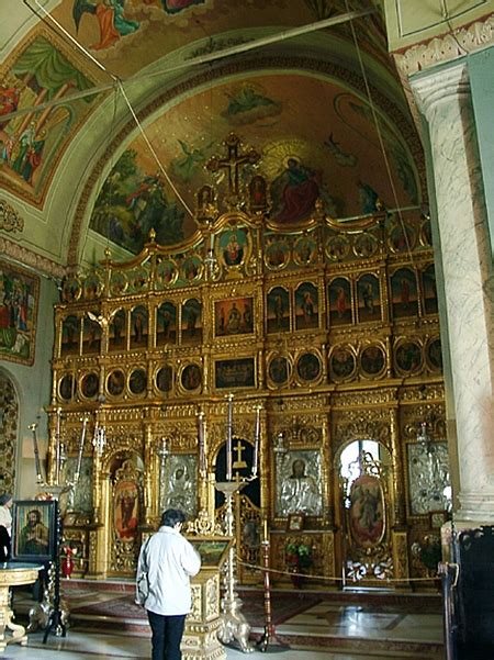 Și locul unde au trăit sfântul construită pe două ostroave, mănăstirea este inclusă în lista monumentelor istorice din românia și a fost ctitorită în anul 1608, de către cernica. Manastirea Cernica - altmarius