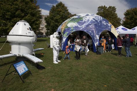 Virginia Science Festival Satisfies Inspires With Help