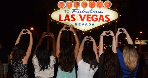 Ultimate Girls Night Out Bachelorette Party In Las Vegas Vegas Girls