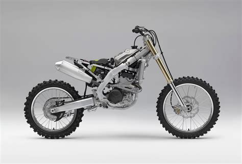 In 2005 honda created the crf 250 r, which is a single cylinder 249.00 ccm (15,11 cubic inches) beautiful motorcycle that we will over the next few lines motorbike specifications will provide you with a complete list of the available honda crf 250 r technical specifications, such as engine type. 2018 Honda CRF250R Review • TotalMotorcycle