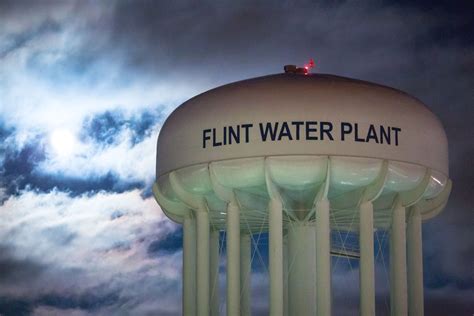 Trump To Meet With Flint Mayor To Discuss Water Crisis Nbc News