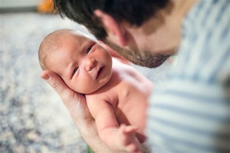 3 easy tips for how to prevent flat head baby syndrome 1 or 2 naps when they are newborns should be done in a bouncy seat or swing. How to Prevent Baby Flat Head Syndrome: - Pregnant Mama ...