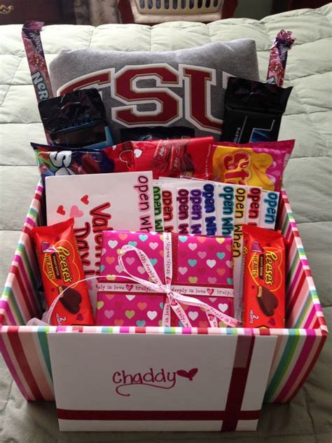 And valentine's day is coming up. Valentines Day Gift Basket Ideas - DIY Sweetheart