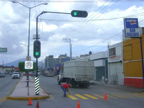 Driving In Mexico Stop Signs And Traffic Signals Tech Previewtech