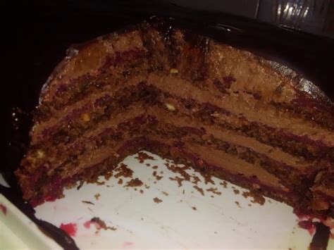 Onda torta ima četiri kore, četiri reda čoko fila i četiri reda vanil fila i opet odozgo šlag. Baron posna torta | Torte cake, Posne torte, Torte recepti