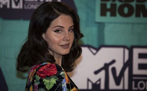 Lana Del Rey Cancels Israel Gig Cites Inability To Perform For