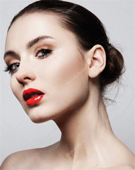 Female Model Face With Stylish Make Up — Stock Photo © 95613926