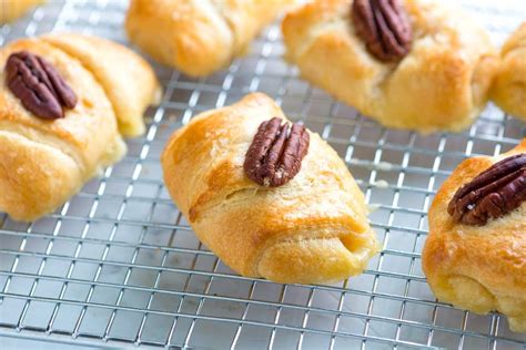 Mini Baked Brie Roll Ups Recipe Crescent Roll Appetizers Food