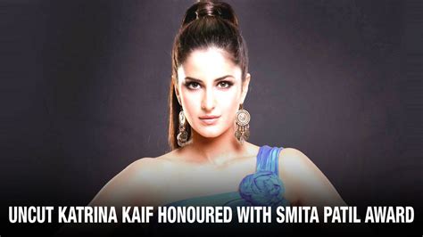 Uncut Katrina Kaif Receives The Smita Patil Award Juhi Chawla