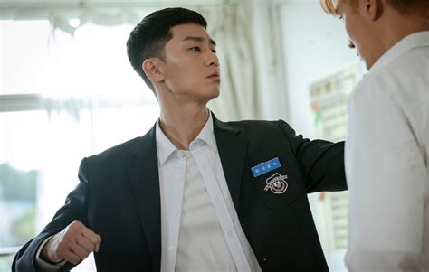 On february 28, park seo joon, kim da mi, kwon nara, and yoo jae myung attended a press conference for their jtbc series. Pertemuan Pertama Park Seo Joon dan Ahn Bo Hyun di "Itaewon Class" Dimulai dengan Perkelahian ...
