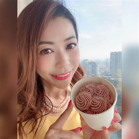 舞香さんのインスタグラム写真 舞香instagram 「冬に食べるアイスって美味しいですよね٩ ๑ ᴗ ๑ ۶ こちらはお友達のくるみん vegan kurumi shirakawa