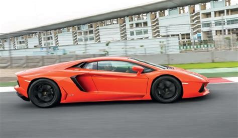 300kmph Club Part 5 Pushing The Limits On The Lamborghini Aventador