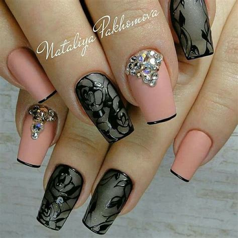 Guía completa sobre las uñas esculpidas: Pin de Brenda Rosado en nails | Uñas negras, Uñas ...