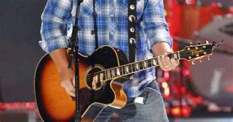 Toby Keith Has Gallbladder Surgery Cancels Concert