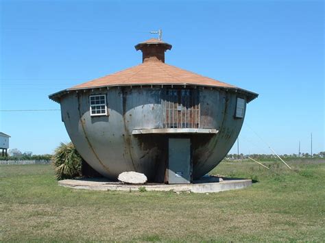 24 Weird And Funny Houses