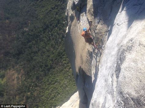 Two Climbers Ascend Yosemites Famous El Capitan Naked Daily Mail Online
