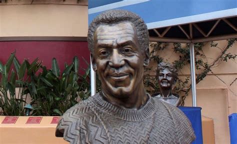 Disney Poisti Bill Cosbyn Patsaan Huvipuistostaan