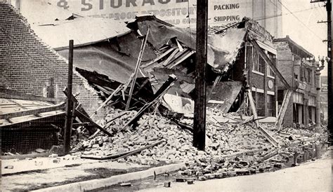 Dozens of people from as far away as irvine and huntington beach reported feeling the tremor to the agency. 21 Rare Photographs of the 1933 Long Beach Earthquake ~ vintage everyday