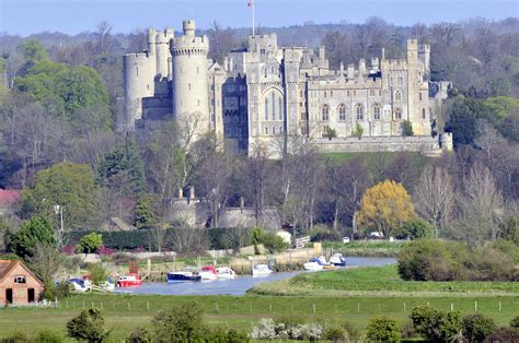 Arundel Offers Historic Tour Of The Town Discover Britains Towns