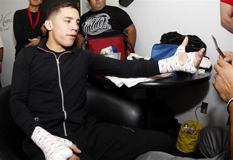 What a ko by oscar valdez. Oscar Valdez - news, latest fights, boxing record, videos ...