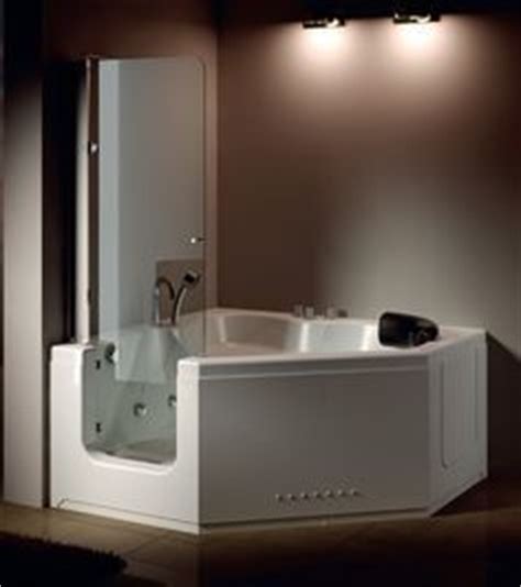 With dual shower heads and a wealth of safety and convenience. Bathtubs And Showers | Teuco 385 FY O C Disabled Walk In ...