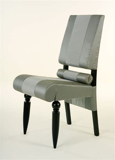 Chaise classique de luxe, en bois massif, pieds tournés  IDFdesign