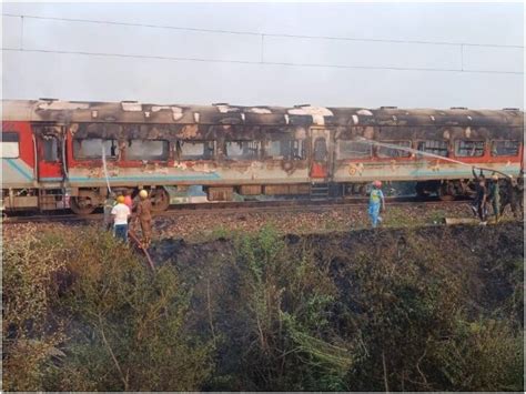 Agra Fire Breaks Out In Patalkot Express Running Between Punjab And