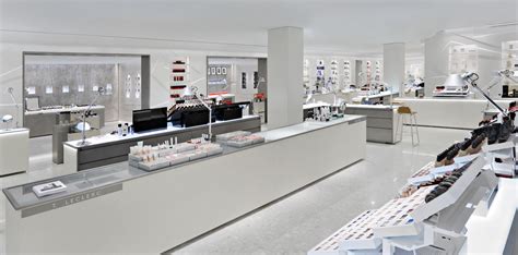 Barneys Cosmetics Luxury Retail Renovation & Fit-Out Project