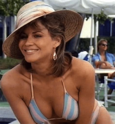Top 10 Hottest Women Of The 80s Eye Candy