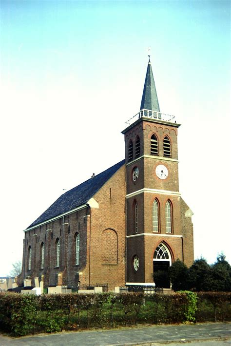 krɔpsˈʋɔldə) is a village in the dutch province of groningen. Bestand:00979 Kropswolde PKN. vm.NH.Kerk 1773 toren 1888 Woldweg 115 Gron. foto. André van Dijk ...