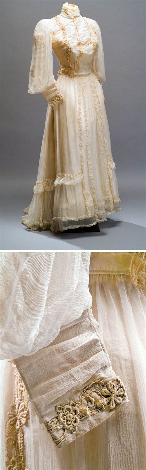 Dress Ca 1895 Early 20th Century Silk Crepe With Applications Of