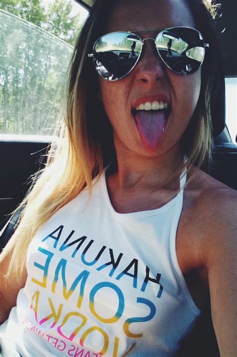 Tongue Selfies Proving That It S A Thing Fooyoh Entertainment