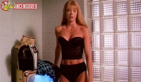 Lauren Holly Nuda ~30 Anni In Dragon The Bruce Lee Story