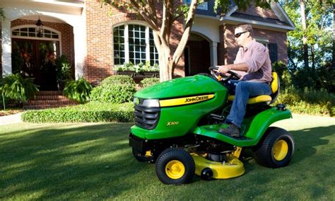 John Deere Equipment Comparison X300 And X500 Riding Lawn Tractors