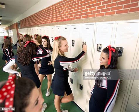 Cheerleader Lockers Photos Et Images De Collection Getty Images