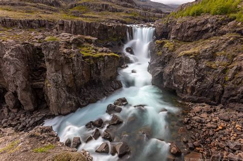 25 Best Iceland Waterfalls Map Of Waterfall Locations And Photo Tips