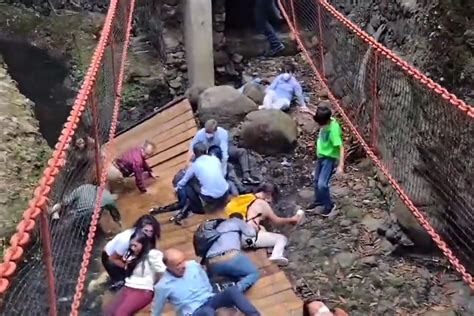 México Al Menos 25 Heridos Por El Desplome De Un Puente Colgante