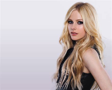 Avril Lavigne Wallapapers Avril Lavigne Wallpaper 13427253 Fanpop