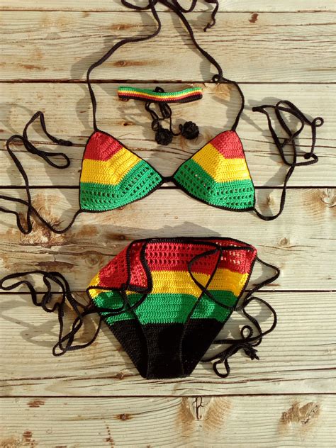 crochet bikini set rasta reggae bikini in red yellow green etsy trajes de banho de crochê