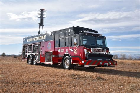 St Louis Mo Fire Department Heavy Rescue 1008 1009 Svi Trucks
