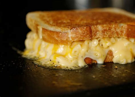 Recipe The American Grilled Cheese Kitchens Mac N Cheese Grilled Cheese