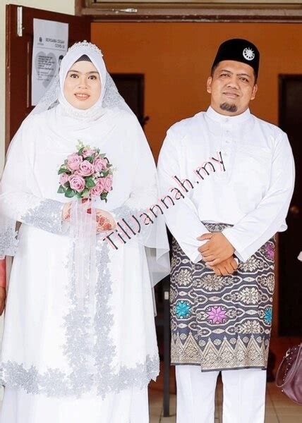 Janda muslimah cantik asal malang jawa timur ini sedang ikhtiar mencari teman hidup, lelaki sholeh yang usianya diatas 40 tahun, taat agama, jujur, seti dan. TillJannah.MY - Portal Cari Jodoh Online Muslim Malaysia