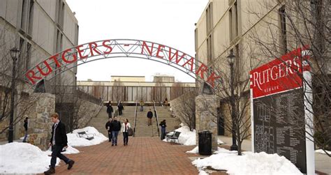 Rutgers University Newark Oferece Oportunidades De Faculdade Para