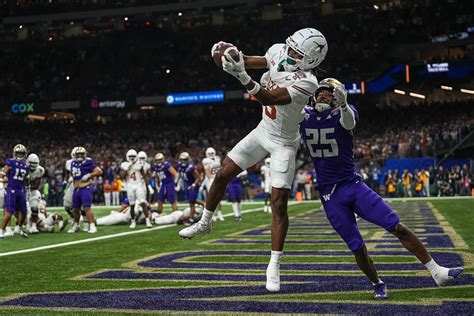 Texas Newcomers Report Wr Adonai Mitchell Makes One Last Big Touchdown