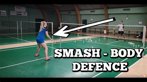 How To Defend Smash On Body Defence Badminton Exercise 91 Youtube