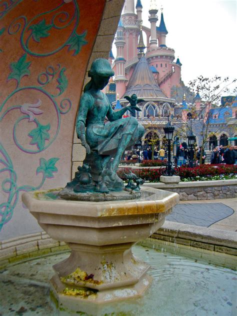 Cinderella Fountain Disneyland Paris By Fallencherryblossom On Deviantart