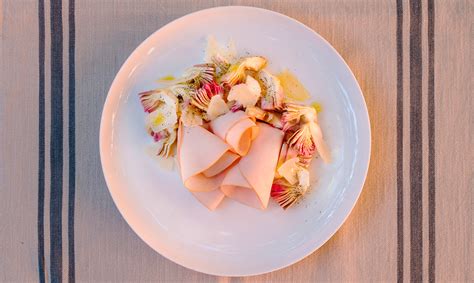 Amato in tutto il mondo per le sue proprietà nutrizionali e il gusto delicato che ben si l'abbinamento classico è con patate al forno ma per chi è a dieta potrebbe essere troppo calorico perciò meglio optare per delle cipolle caramellate. aeQuilibrium di tacchino al forno con carciofi e grana ...