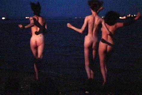 Carla Gugino Exposing Her Nice Huge Tits In Nude Movie Caps Porn Pictures Xxx Photos Sex